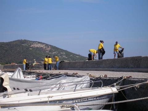 καθαρισμός3 λιμανιού Θερμής